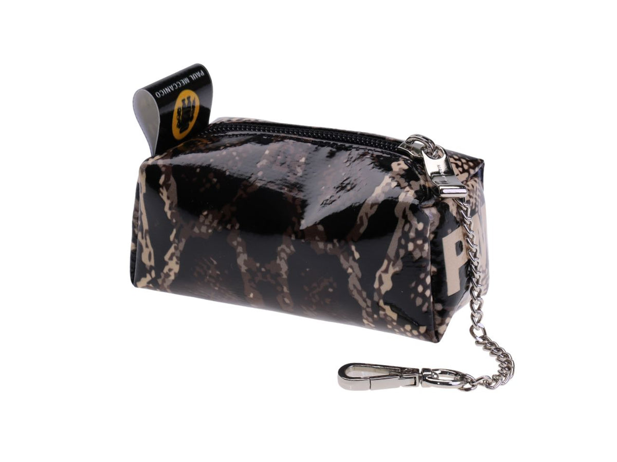 ...PENCIL CASE DESIGN KEYCHAIN WITH ANIMALIER FANTASY.