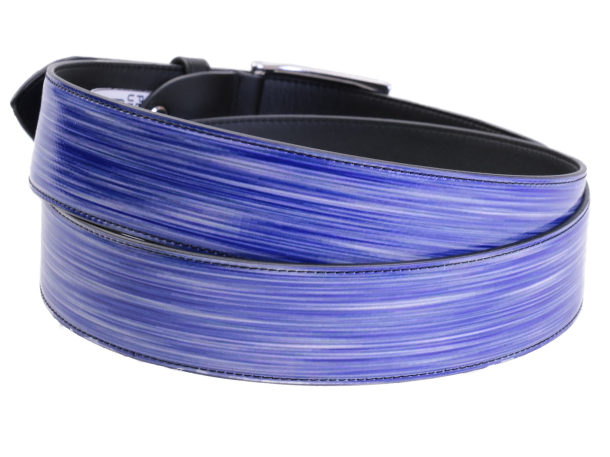 VIOLET AND WHITE MEN&#39;S BELT WITH TIE DYE FANTASY MADE OF LORRY TARPAULIN.