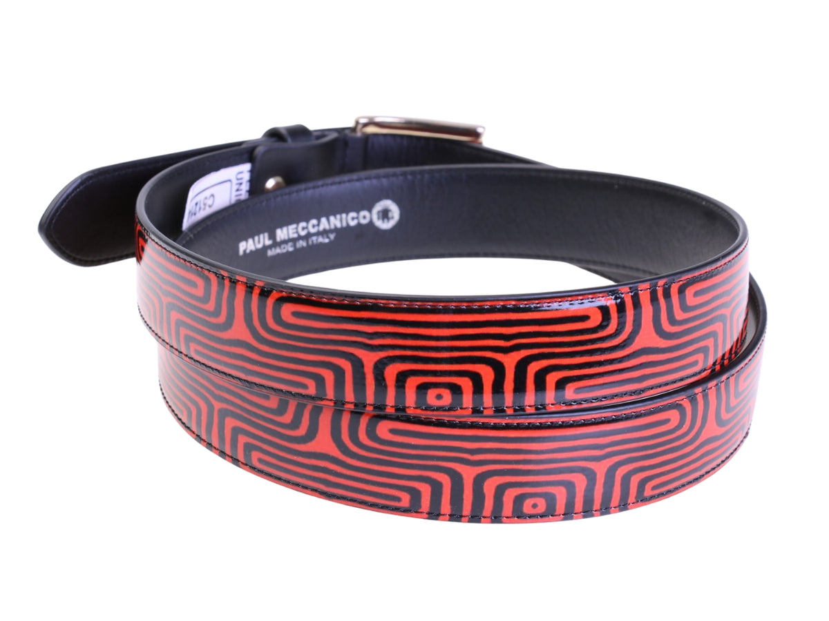 .BLACK AND RED WOMEN&#39;S BELT WITH &quot;LABYRINTH&quot; MADE OF LORRY TARPAULIN.