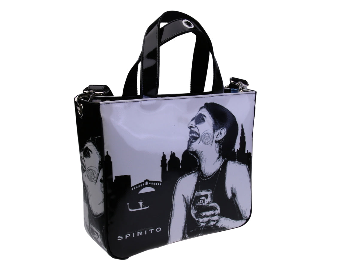 .TOTE BAG &quot;VENEZIA&quot; BY PAUL ALBERT DARI. MODEL GLAM MADE OF LORRY TARPAULIN. BOOK &quot;LA PITTURA E&#39; DONNA INCLUDED IN THE PRICE&quot;