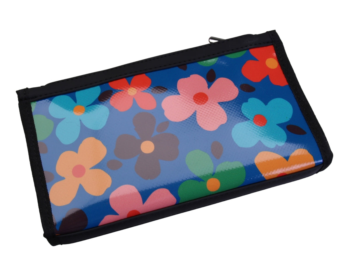 BLU LARGE WOMEN&#39;S WALLET WITH FLORAL FANTASY. MODEL PIT MADE OF LORRY TARPAULIN.