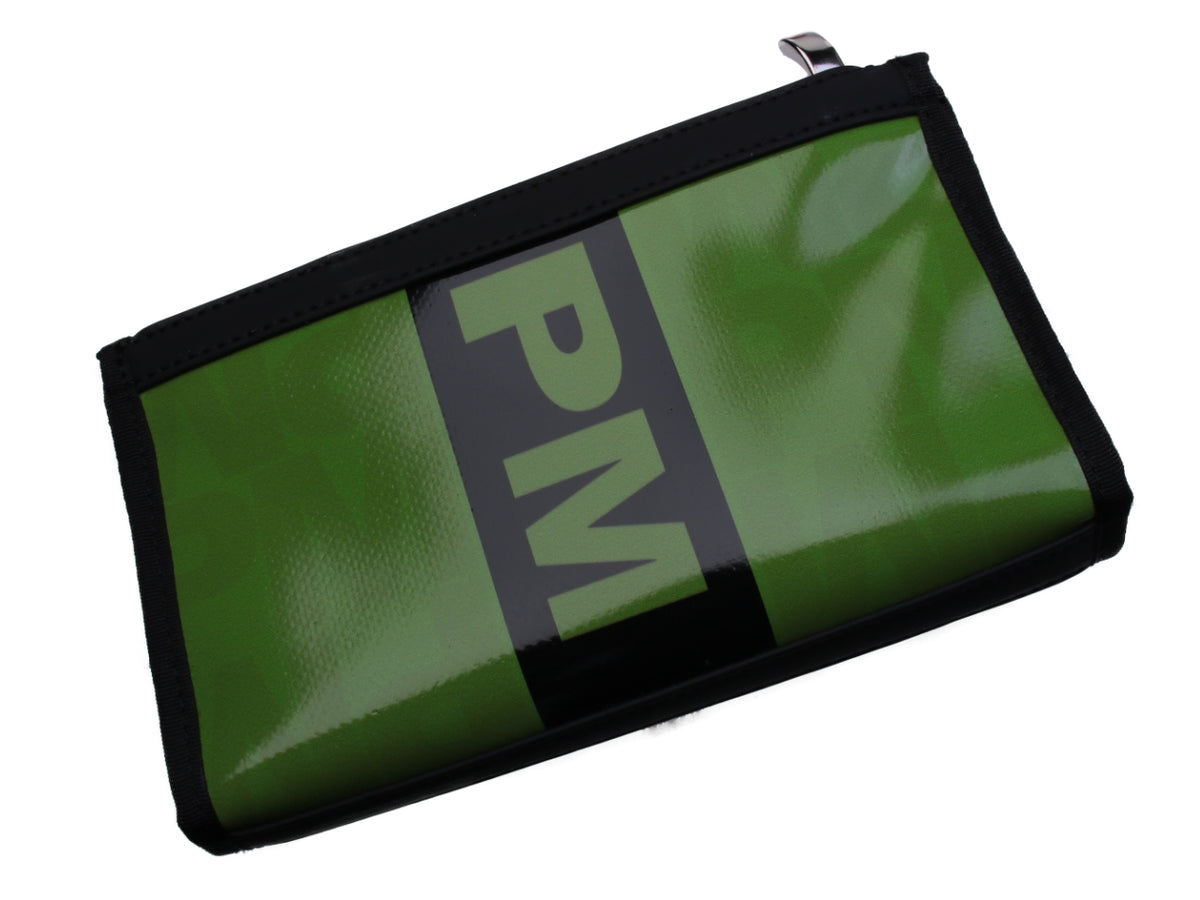 LARGE GREEN WOMEN&#39;S WALLET WITH LETTERS. MODEL PIT MADE OF LORRY TARPAULIN. - Limited Edition Paul Meccanico