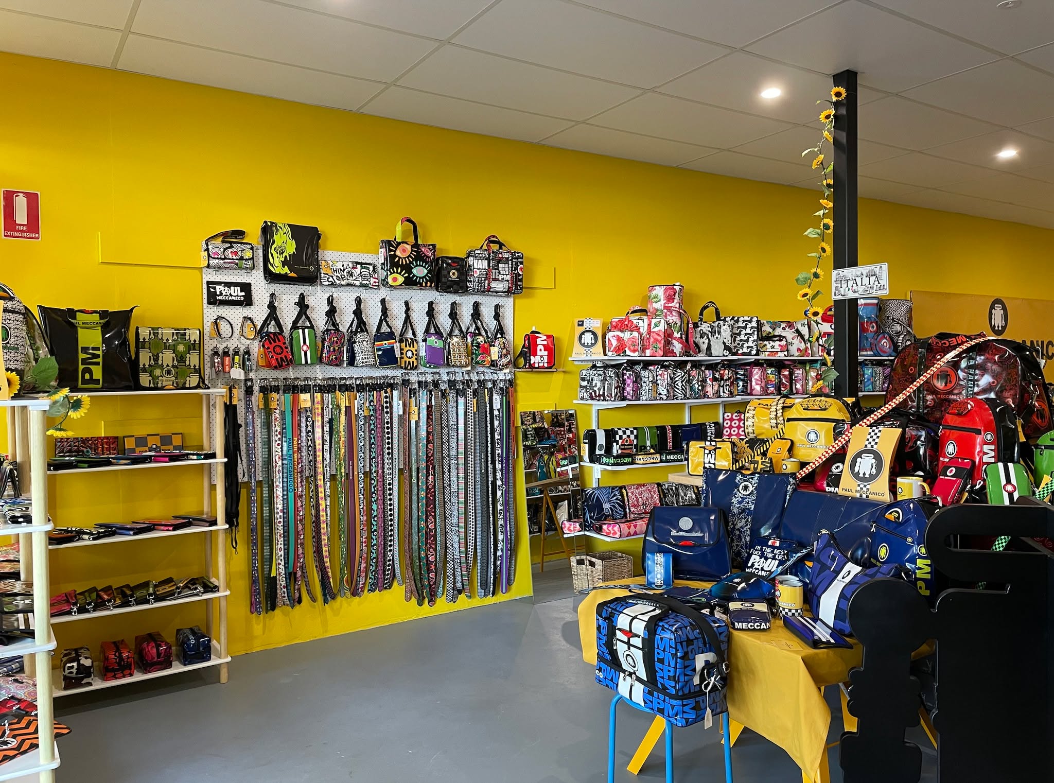 Il nostro store di Lismore (Australia) dopo la chiusura forzata, causa ciclone Alfred, è di nuovo aperto. 💪
Grazie a Mayumi & Sauro per questo incredibile "tour de force". ❤
.
.
.
#PaulMeccanico #PaulMeccanicobags #PaulMeccanicoLismore #PaulMeccanicoAustralia #PaulMeccanicouniquebags #paulmeccanicoaccessories #paulmeccanicoveganbags #numberedbags #uniquepieces #uniquebags #madeinItaly #uniquehandmadebags #uniquefashionaccessories #hundredpercentitalian #veganbags #veganaccessories #veganbagsmadeinItaly #uniquehandbags #veganhandbags #designerhandmadebags #veganhandmadebags #bagsmadeinItaly #womensbags #mensbags #originalitalianbags