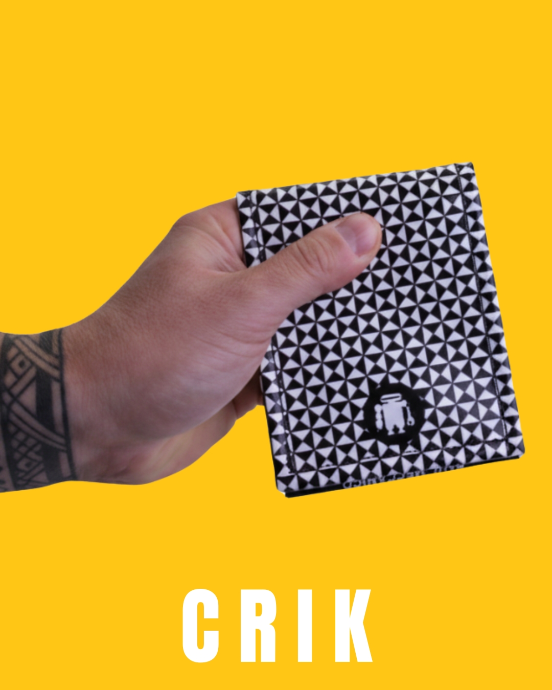 𝐒𝐭𝐢𝐥𝐞 𝐚𝐮𝐝𝐚𝐜𝐞 𝐩𝐞𝐫 𝐜𝐡𝐢 𝐨𝐬𝐚!
#PaulMeccanico ha quello che fa per te! Scopri i nostri tre modelli di portafogli:
#PIT: il portafoglio grande che si trasforma in pochette. Perfetto per chi non ha paura di farsi notare!
#CRIK: il portafoglio uomo con un look unico, ma con l’anima di sempre. Un classico reinventato!
#TREK: il portafoglio unisex dal design innovativo, per chi vive fuori dagli schemi!
Tutti e tre i modelli hanno scomparti funzionali per tenere tutto in ordine, senza rinunciare al tuo stile.
👉 Scopri di più: LINK IN BIO
#Underground #Stile #Accessori #ModaUomo2025 #ModaDonna2025 #Portafogli #PaulMeccanico #Design #FashionRevolution #Artigianato #Unicità