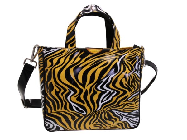 TOTE BAG WITH ANIMALIER FANTASY. MODEL GLAM MADE OF LORRY TARPAULIN.