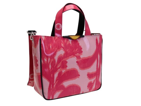 PINK TOTE BAG WITH FLORAL FANTASY. MODEL GLAM MADE OF LORRY TARPAULIN. - Image 2