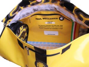 BORSONE SPORTIVO NERO E GIALLO. MODELLO ROLLING REALIZZATO IN TELONE CAMION. - immagine 6