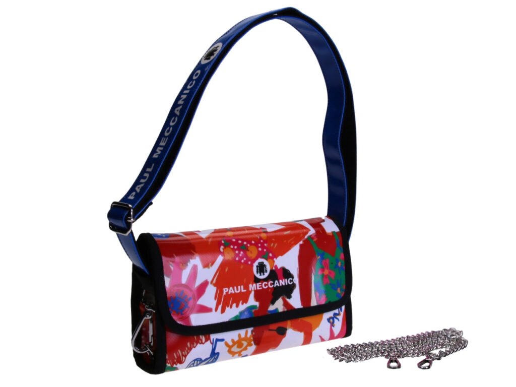 ...POCHETTE FANTASIA "VILLAGGIO". MODELLO DI CARAMELLA REALIZZATO CON TELONI DI CAMION.