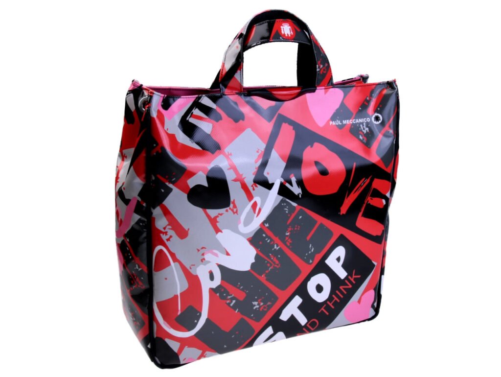 MAXI TOTE BAG ROSSA "LOVE". MODELLO AIRSTONE REALIZZATO CON TELONI DI CAMION.