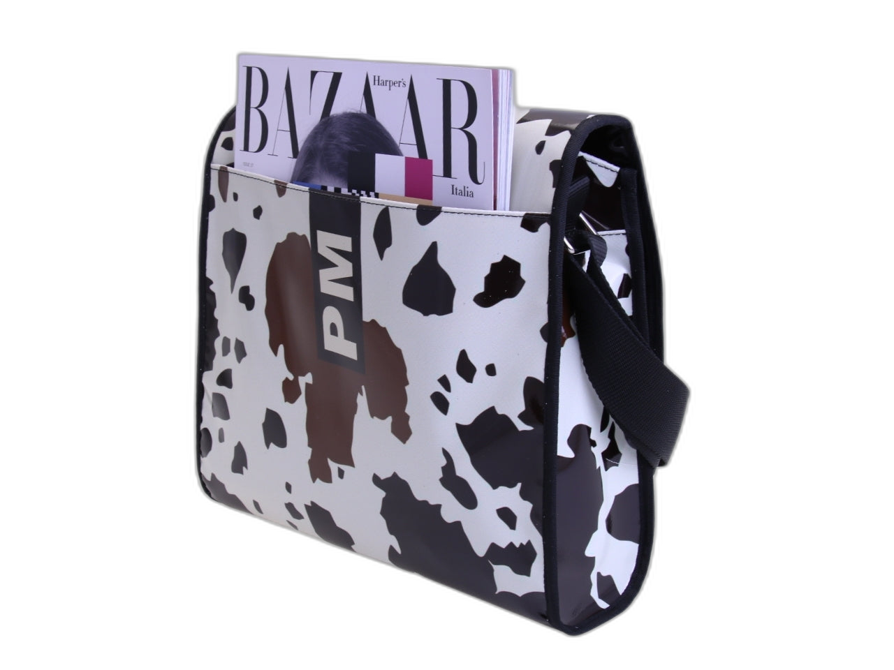 BORSA CROSSBODY IN BIANCO SPORCO CON FANTASIA CAMOUFLAGE. MODELLO DI ROTTURA REALIZZATO CON TELONI DI CAMION.