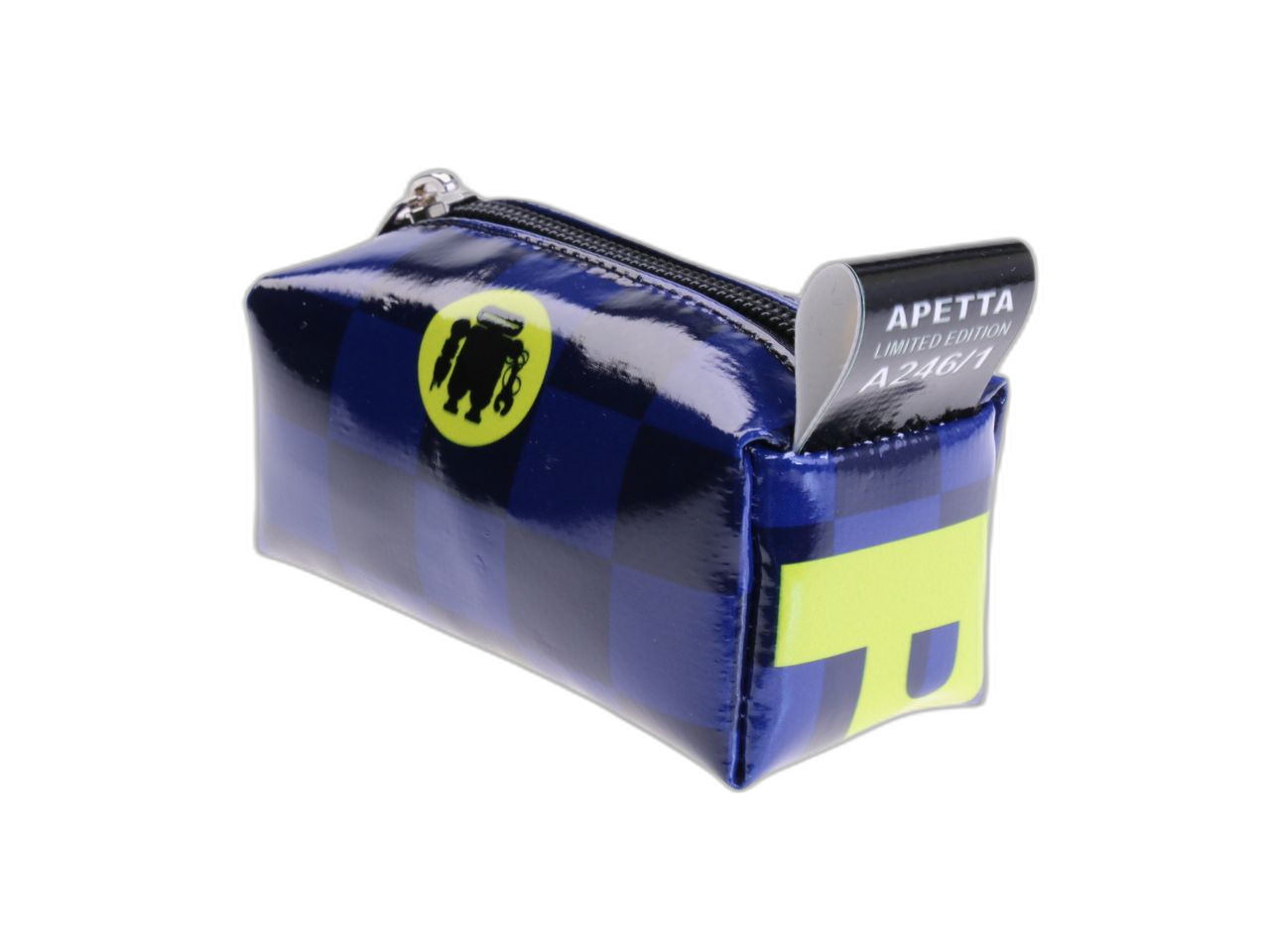 ...ASTUCCIO PORTACHIAVI DI COLORE BLU CON FANTASIA A SCACCHI REALIZZATO IN TELONE DI CAMION.
