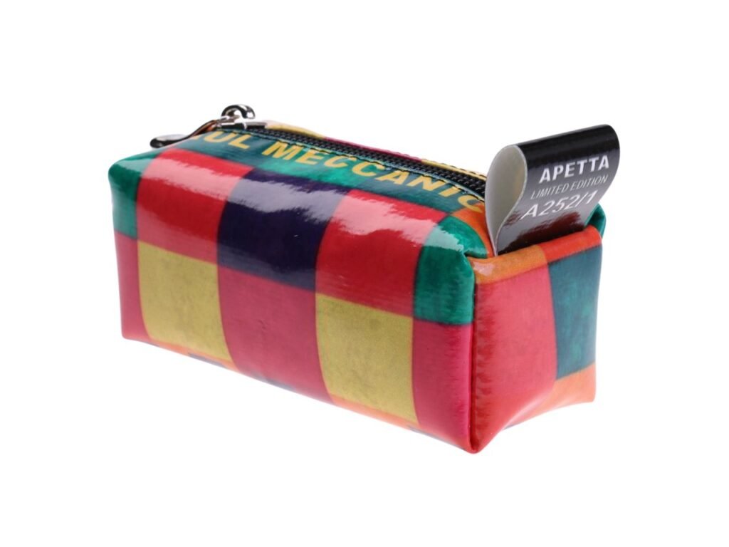 ...PORTACHIAVI MULTICOLORE CON FANTASIA A SCACCHI.