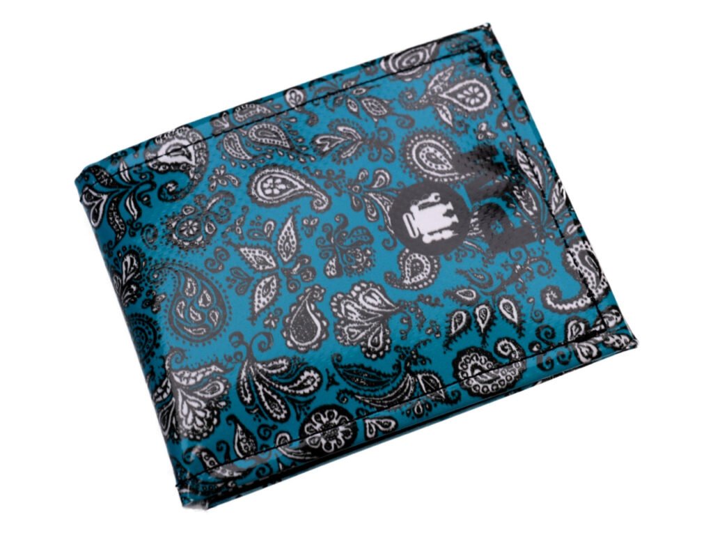...PORTAFOGLIO UOMO COLORE TURCHESE FANTASIA PISLEY. MODELLO CRIK REALIZZATO CON TELONI DI CAMION. - Edizione limitata Paul Meccanico