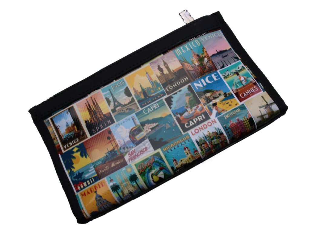 PORTAFOGLIO GRANDE DA DONNA "CITTÀ DEL MONDO". FOSSA MODELLO REALIZZATA CON IL TELONE DI UN CAMION. - Edizione limitata Paul Meccanico