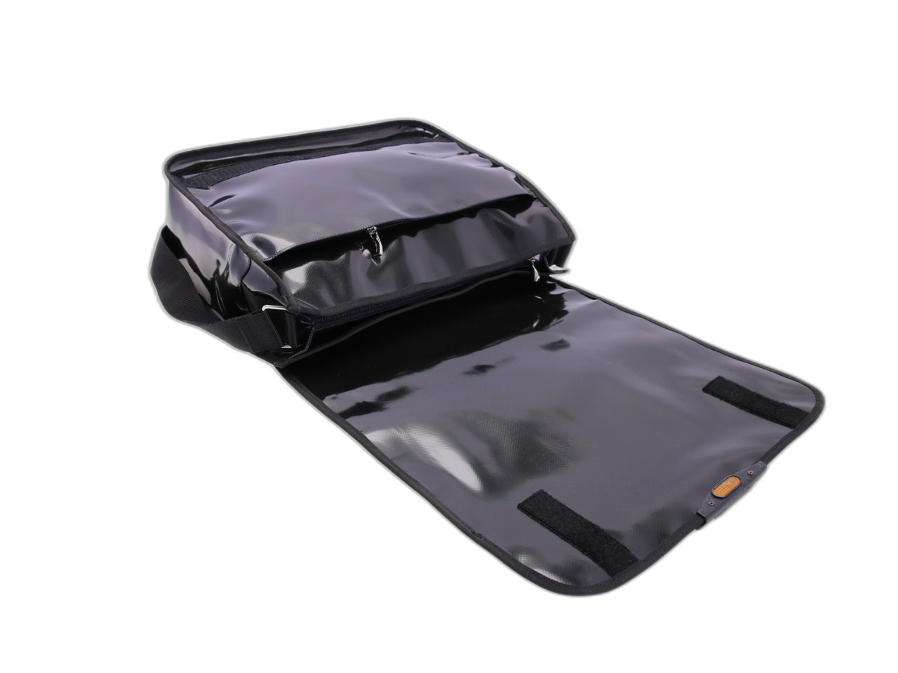 BORSA MESSENGER NERA. MODELLO SPOT IN TELONE DA CAMION.