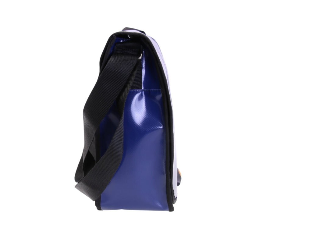 BORSA MESSENGER BLU. MODELLO SPOT IN TELONE DA CAMION.