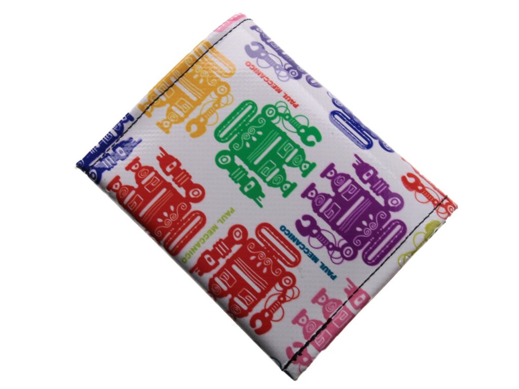 PORTAFOGLIO DA DONNA BIANCO CON LOGO PAUL MECCANICO. MODELLO TREK REALIZZATO CON TELONI DI CAMION. - Edizione limitata Paul Meccanico