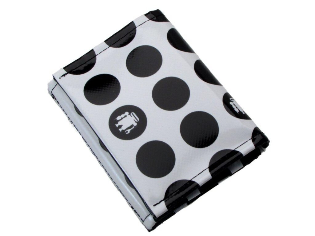 PORTAFOGLIO DONNA COLORI BIANCO E NERO FANTASIA POIS. MODELLO TREK REALIZZATO CON TELONI DI CAMION. - Paul Meccanico