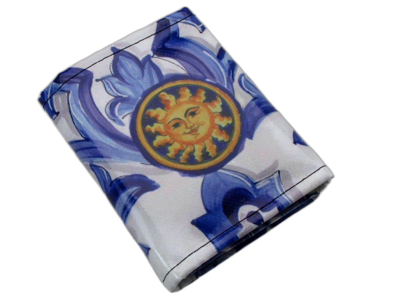 PORTAFOGLIO DONNA AZZURRO E BIANCO FANTASIA MAIOLICA. MODELLO TREK REALIZZATO CON TELONI DI CAMION. - Paul Meccanico