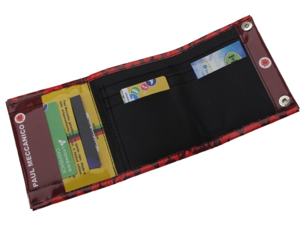PORTAFOGLIO DONNA DI COLORE ROSSO CON STAMPA DI CUORI. MODELLO TREK REALIZZATO CON TELONI DI CAMION. - Paul Meccanico