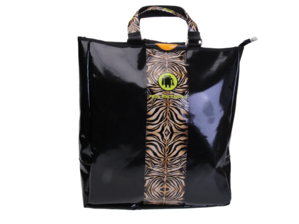 2 IN 1 BRIEFCASE AND BACKPACK IN BLACK COLOUR WITH ANIMALIER FANTASY. MODEL HYBRID MADE OF LORRY TARPAULIN.