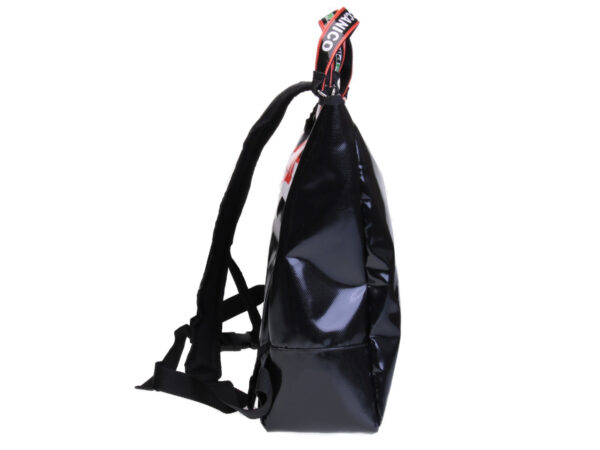 2 IN 1 BRIEFCASE AND BACKPACK IN BLACK AND RED. MODEL HYBRID MADE OF LORRY TARPAULIN.