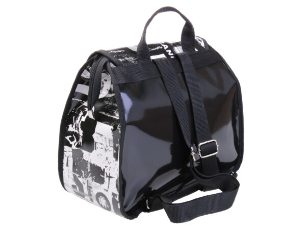 BLACK AND WHITE WOMEN'S "BACK BAG" MAGAZINE STYLE. MODEL PULP MADE OF LORRY TARPAULIN.