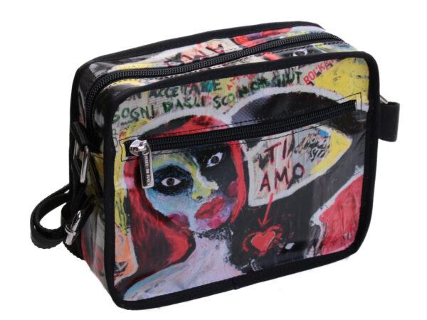 SHOULDER BAG "DONNA A META'" DESIGNED BY PAUL ALBERT DARI. FRIK MODEL MADE OF LORRY TARPAULIN. INCLUDED IN THE PRICE THE BOOK "LA PITTURA E' DONNA".O IL LIBRO "LA PITTURA E' DONNA".