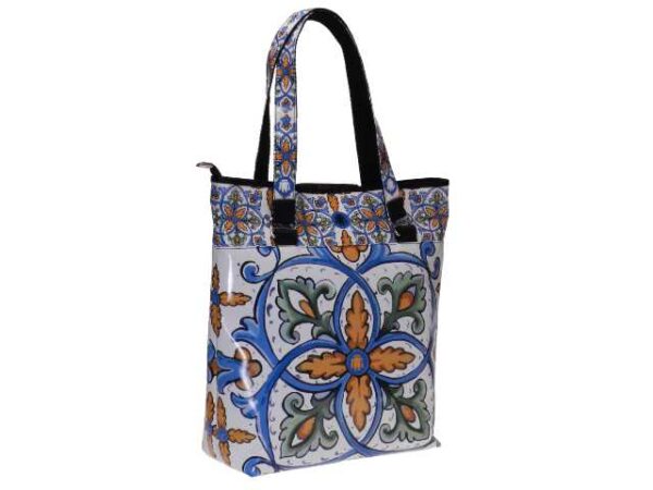 WHITE MAXI SHOPPER BAG WITH MAJOLICA FANTASY. SELZ MODEL MADE OF LORRY TARPAULIN.
