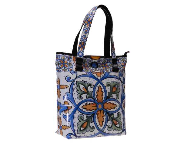 WHITE MAXI SHOPPER BAG WITH MAJOLICA FANTASY. SELZ MODEL MADE OF LORRY TARPAULIN.