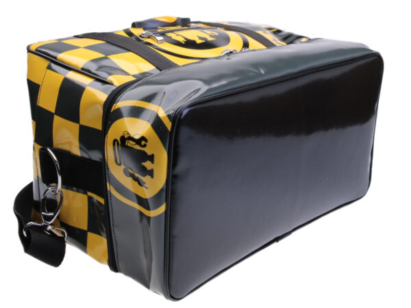 DARK GREEN AND YELLOW HAND LUGGAGE BAG 40 X 20 X 25 CM WITH CHESS FANTASY. MODEL FLYME MADE OF LORRY TARPAULIN. - Paul Meccanico