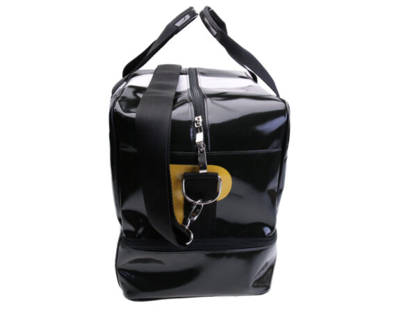 BLACK AND WHITE HAND LUGGAGE BAG 40 X 20 X 25 CM. MODEL FLYME MADE OF LORRY TARPAULIN. - Paul Meccanico
