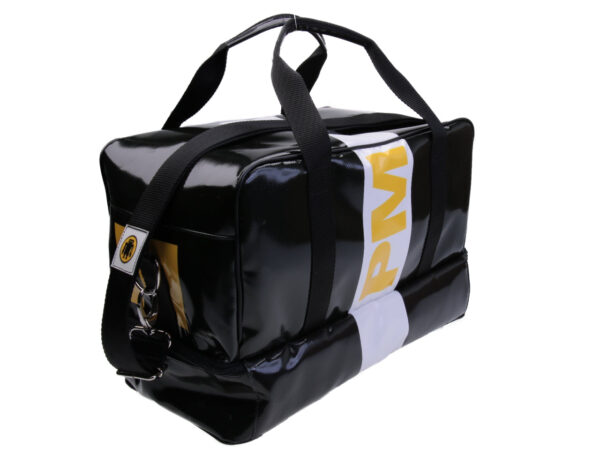BLACK AND WHITE HAND LUGGAGE BAG 40 X 20 X 25 CM. MODEL FLYME MADE OF LORRY TARPAULIN. - Paul Meccanico