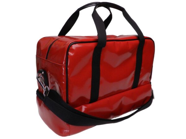 RED HAND LUGGAGE 40 X 20 X 25 CM. MODEL FLY-ME MADE OF LORRY TARPAULIN. - Limited Edition Paul Meccanico