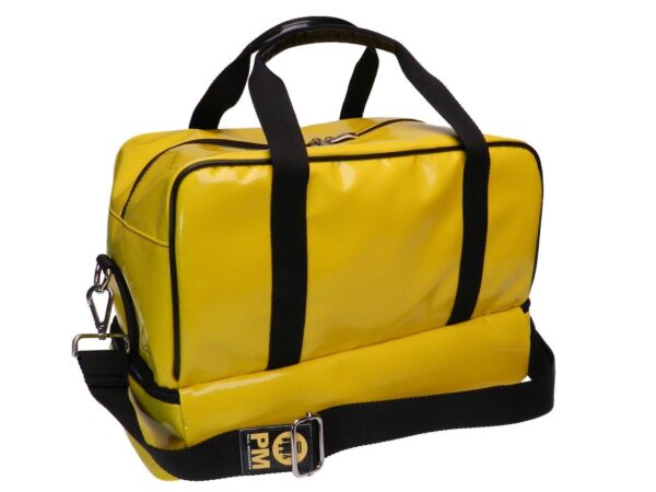 YELLOW HAND LUGGAGE BAG 40 X 20 X 25 CM. MODEL FLY-ME MADE OF LORRY TARPAULIN. - Paul Meccanico