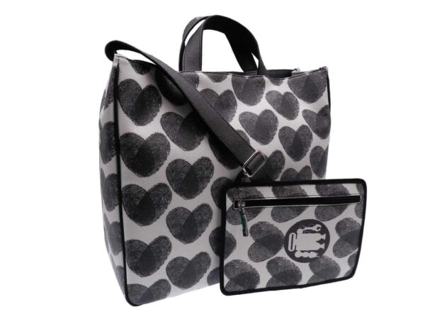 MAXI TOTE BAG MADE OF HAMMERED FAUXE LEATHER HEARTS FANTASY. AIRSTONE MODEL BLACK AND WHITE COLOURS. - Unique Pieces Paul Meccanico