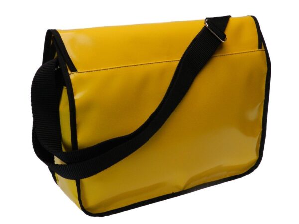 YELLOW MESSENGER BAG WITH METALLIC LOGO. MODEL SPOT XL MADE OF LORRY TARPAULIN. - Limited Edition Paul Meccanico
