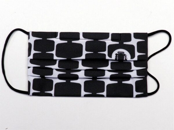 REUSABLE MASK BLACK AND WHITE COLOURS WITH 3 FILTERS INCLUDED. - Paul Meccanico