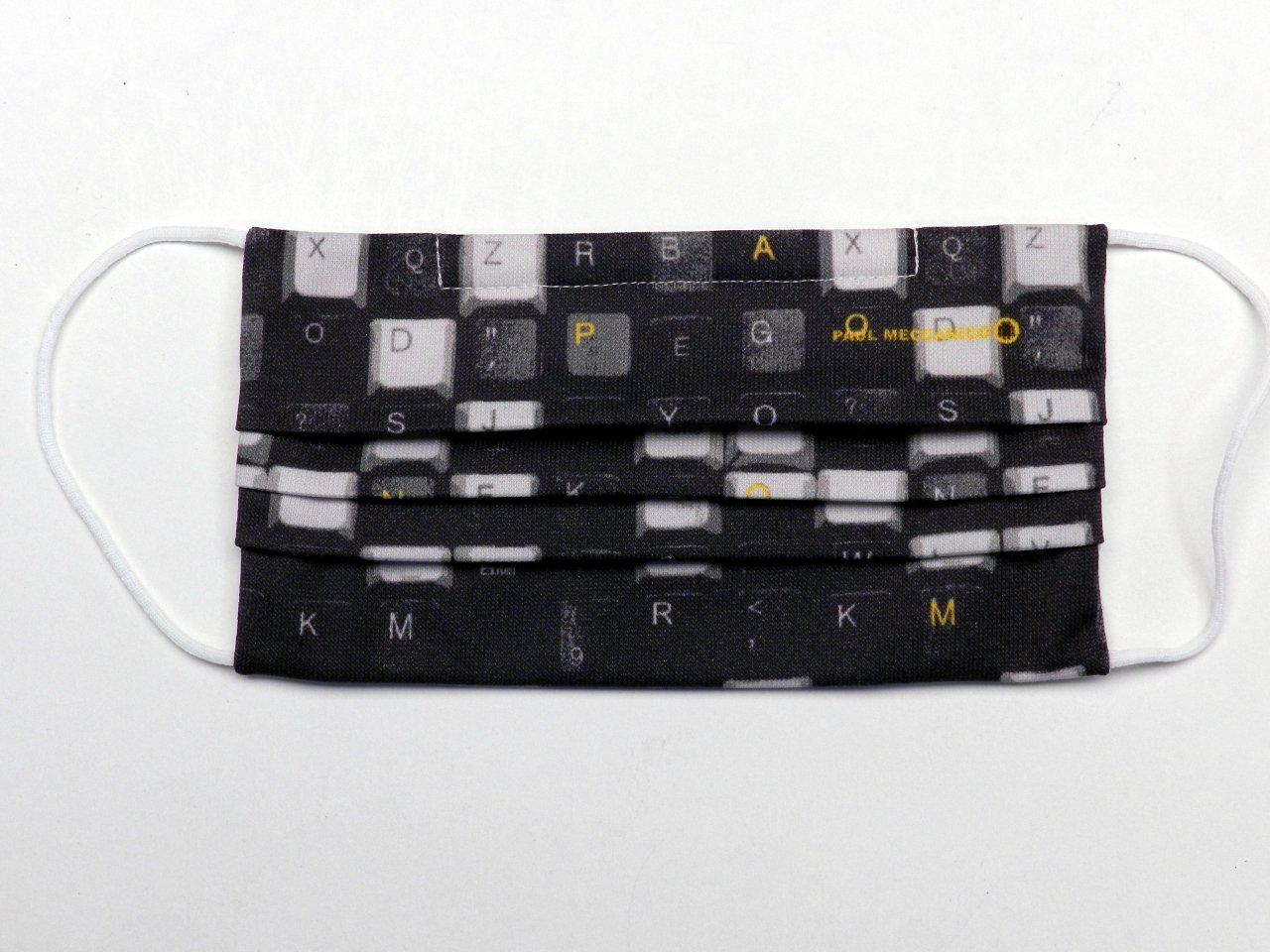 REUSABLE MASK BLACK COLOUR "KEYBOARD" PRINT WITH 3 FILTERS INCLUDED. - Paul Meccanico