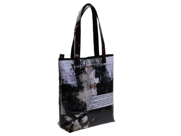 MAXI SHOPPER "DESIGNED BY RICCARDO CECCHETTI". MODEL SELZ MADE OF LORRY TARPAULIN. - Art Collection Paul Meccanico