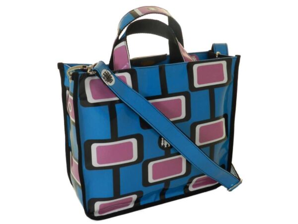 TOTE BAG LIGHT BLUE AND PINK COLOURS GEOMETRIC FANTASY. GLAM MODEL MADE OF LORRY TARPAULIN. THIS ARTICLE IS SLIGHTLY SPOTTED. - Unique Pieces Paul Meccanico