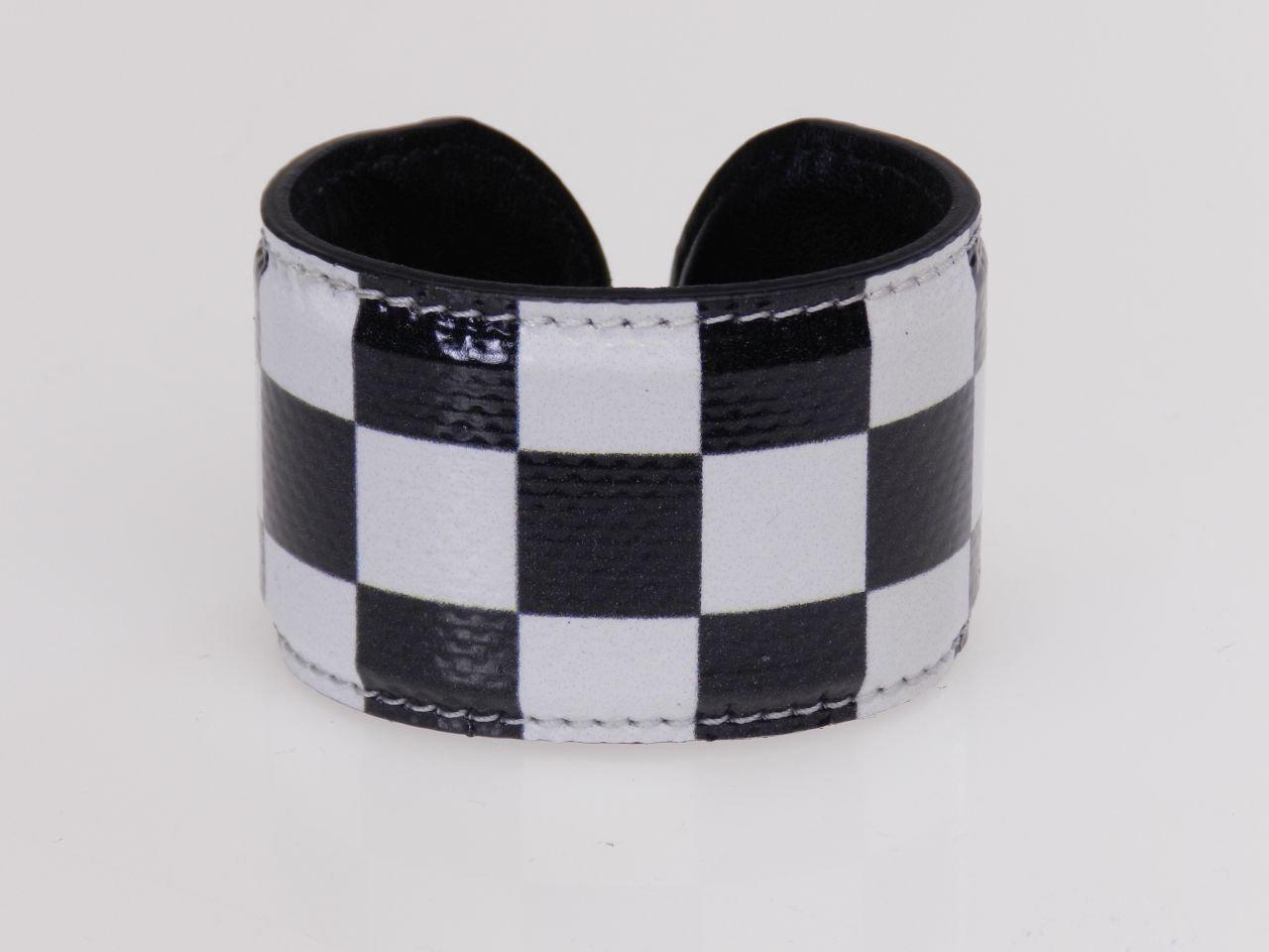 WOMAN BRACELET BLACK AND WHITE CHESS FANTASY. - Paul Meccanico