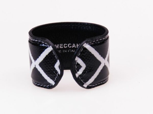 WOMAN BRACELET BLACK AND WHITE COLOURS ETHNIC FANTASY. - Paul Meccanico