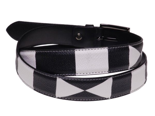 WOMAN'S BELT BLACK AND WHITE GEOMETRIC FANTASY MADE OF HAMMERED FAUX LEATHER. - Paul Meccanico