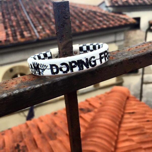 WOMAN'S BRACELET I AM DOPING FREE BY PAUL MECCANICO WHITE COLOUR WITH CHESS FANTASY - Limited Edition Paul Meccanico